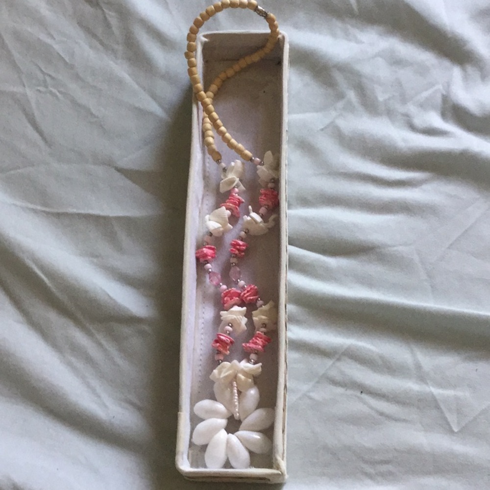Sea shell necklace